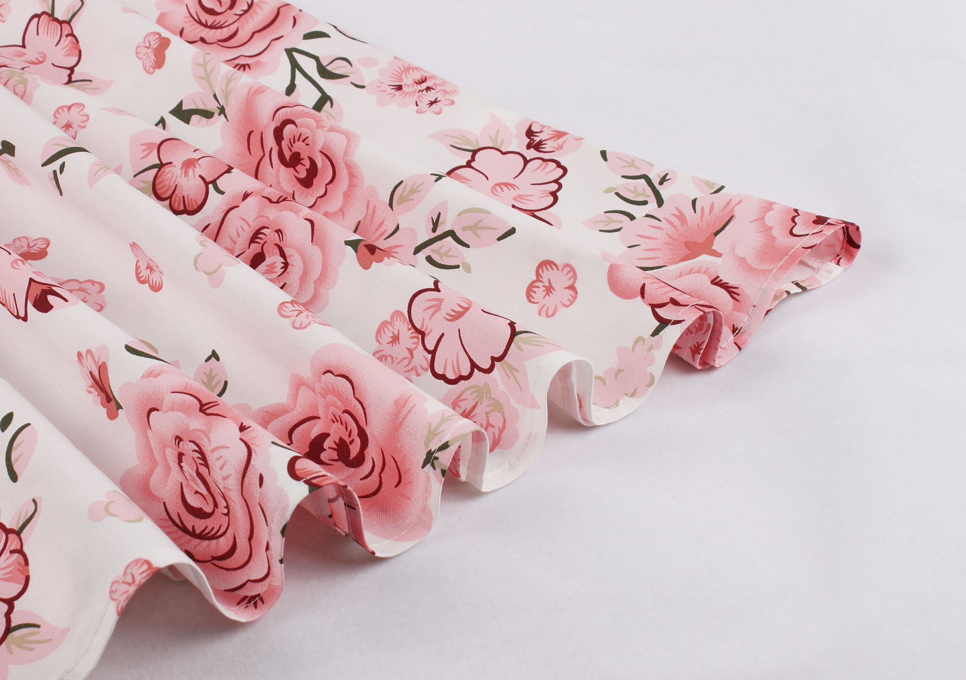 Women Vintage 1950s Cocktail Party Swing Dresses with Ruffle Cap Sleeves V Neck Floral Print Dress White